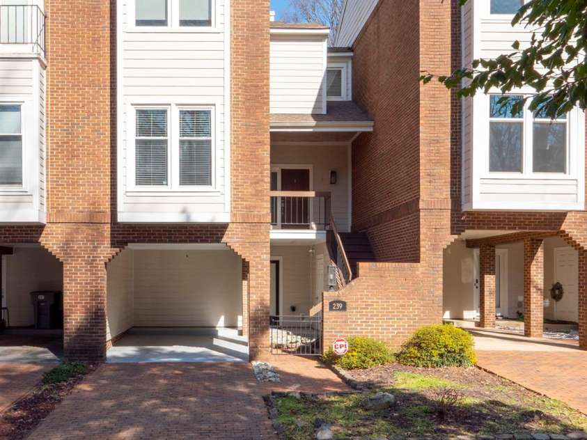 239 Clarkson Street, Charlotte, NC 28202.  MLS# CAR4346858, YatesRealty ID 26541. 