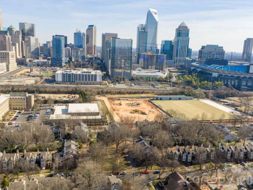 239 Clarkson Street, Charlotte, NC 28202.  MLS# CAR4346858, YatesRealty ID 26541. 