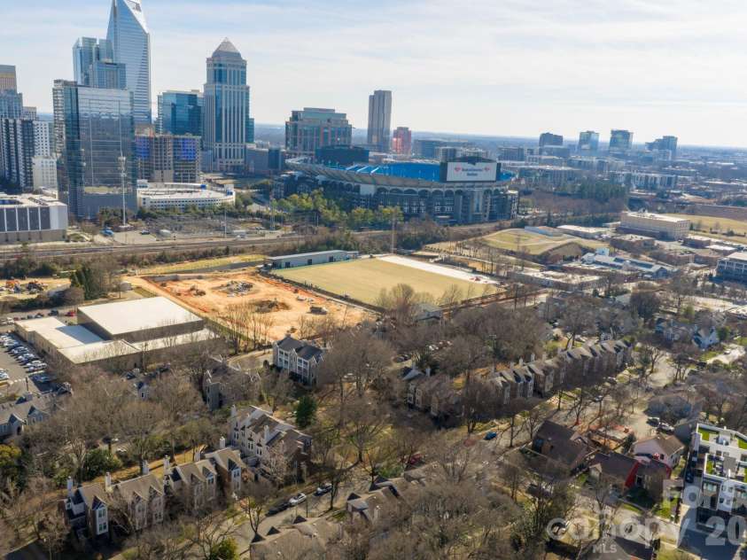 239 Clarkson Street, Charlotte, NC 28202.  MLS# CAR4346858, YatesRealty ID 26541. 