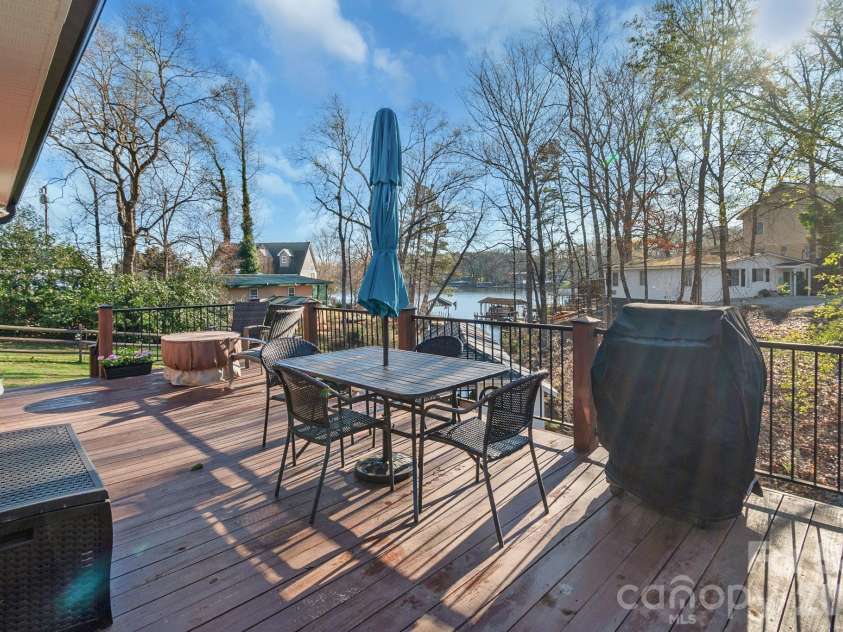 572 Acorn Acres Road, Norwood, NC 28128.  MLS# CAR4355916, YatesRealty ID 26543. 