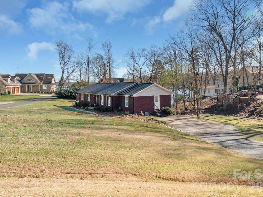 572 Acorn Acres Road, Norwood, NC 28128.  MLS# CAR4355916, YatesRealty ID 26543. 