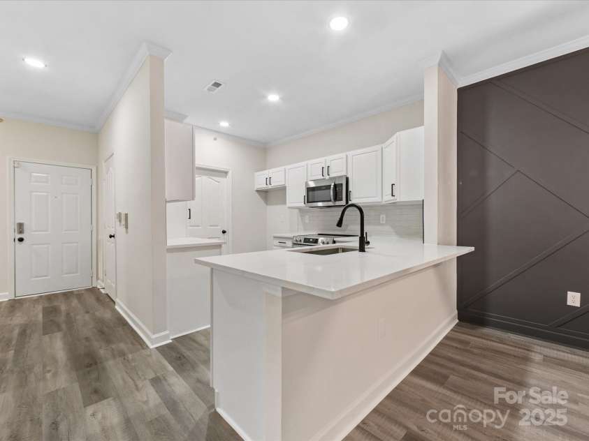 17136 Red Feather Drive, Charlotte, NC 28277.  MLS# CAR4269766, YatesRealty ID 26544. 
