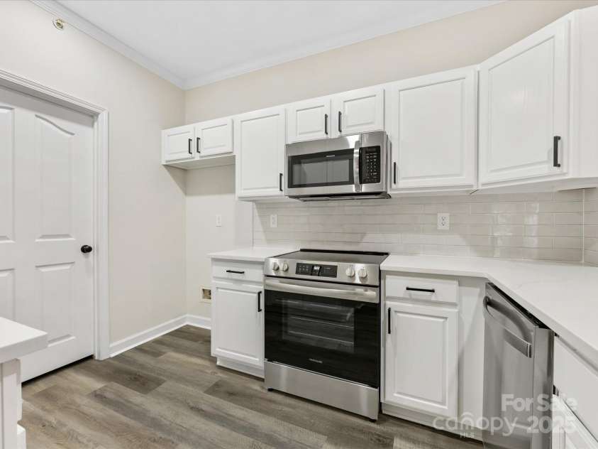 17136 Red Feather Drive, Charlotte, NC 28277.  MLS# CAR4269766, YatesRealty ID 26544. 