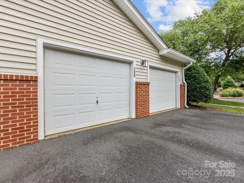 17136 Red Feather Drive, Charlotte, NC 28277.  MLS# CAR4269766, YatesRealty ID 26544. 