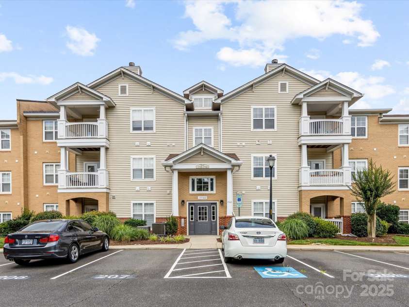 17136 Red Feather Drive, Charlotte, NC 28277.  MLS# CAR4269766, YatesRealty ID 26544. 
