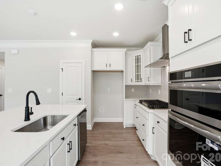 2777 Ashton Park Lane, Monroe, NC 28110.  MLS# CAR4359946, YatesRealty ID 26545. Kitchen