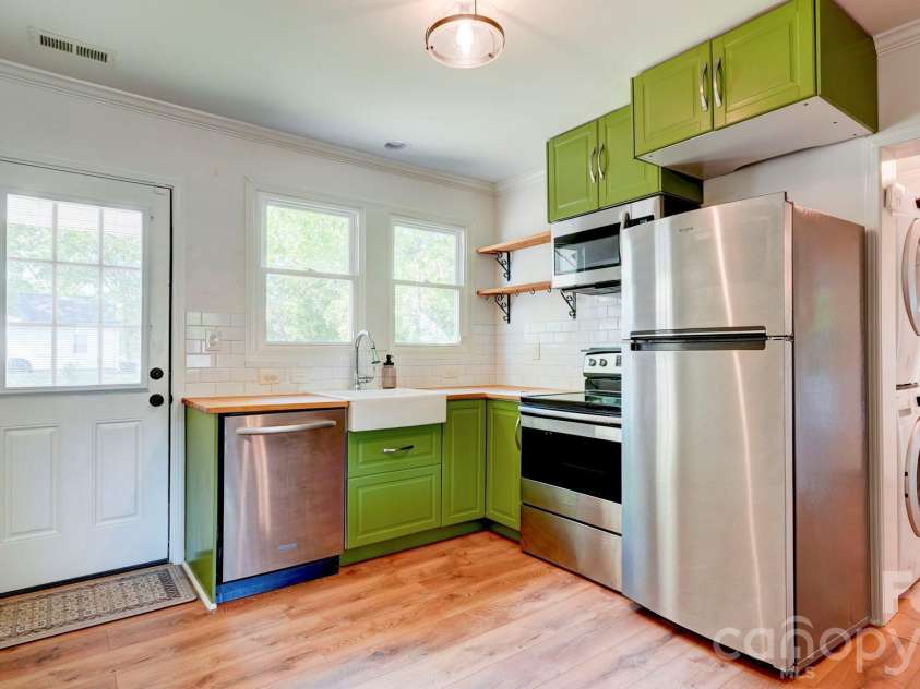 37 Oak Drive, Concord, NC 28027.  MLS# CAR4360964, YatesRealty ID 26549. 