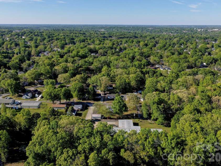 37 Oak Drive, Concord, NC 28027.  MLS# CAR4360964, YatesRealty ID 26549. 