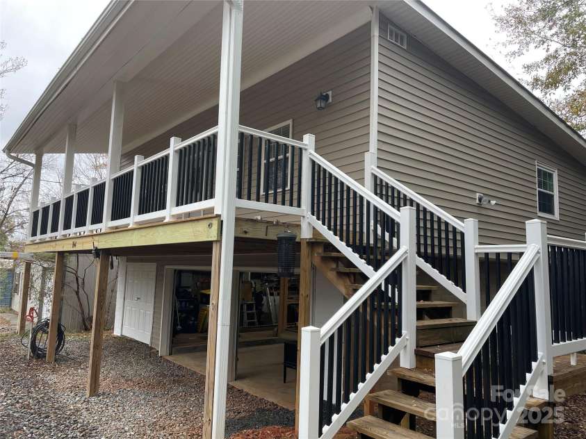 160/164 Arlington Street, Forest City, NC 28043.  MLS# CAR4206408, YatesRealty ID 2655. 164 Front/side Main View