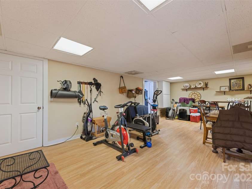 31 Laurel Ridge Drive, Otto, NC 28763.  MLS# CAR4316016, YatesRealty ID 2655. 