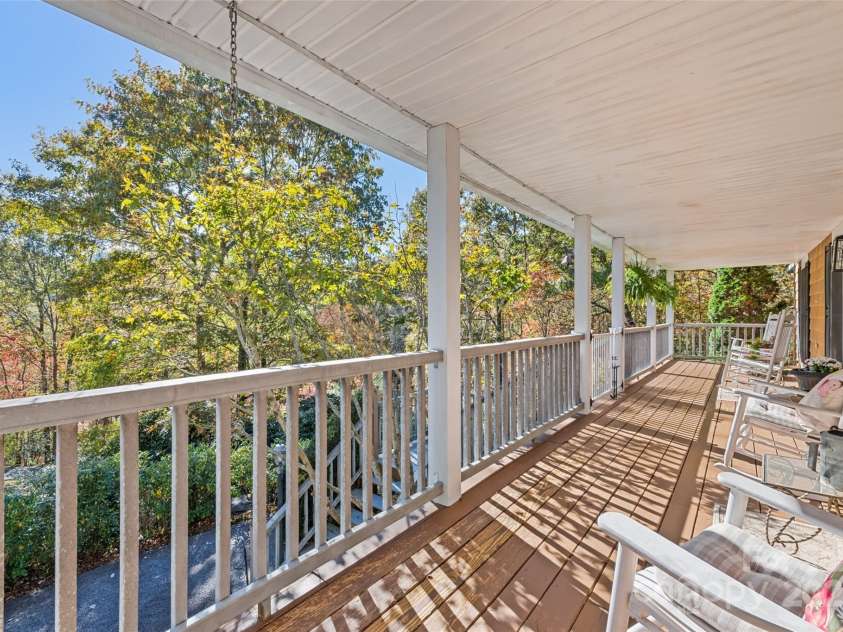 31 Laurel Ridge Drive, Otto, NC 28763.  MLS# CAR4316016, YatesRealty ID 2655. 