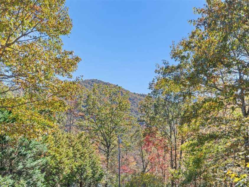 31 Laurel Ridge Drive, Otto, NC 28763.  MLS# CAR4316016, YatesRealty ID 2655. 