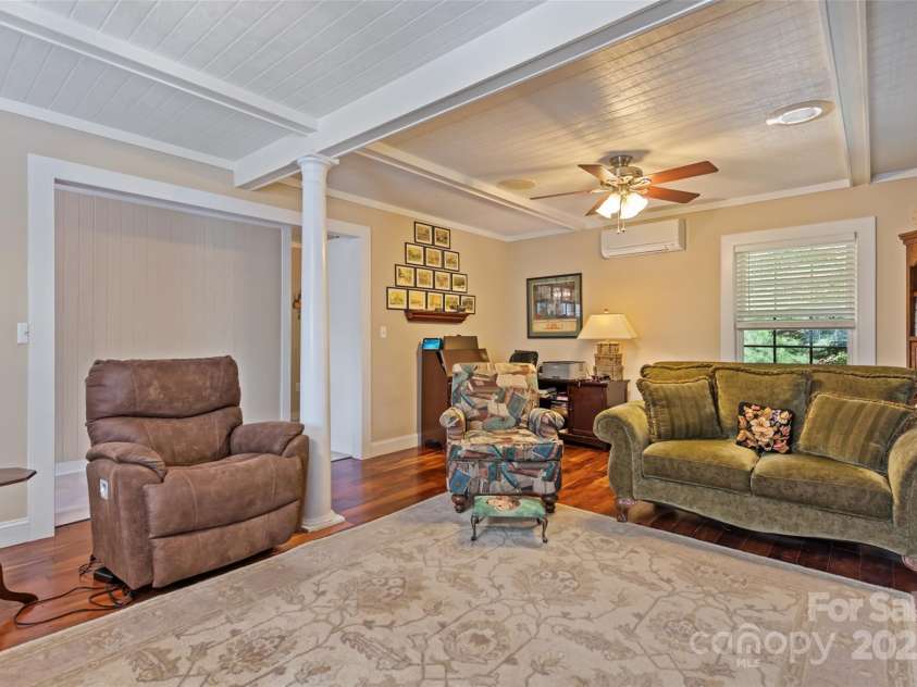 31 Laurel Ridge Drive, Otto, NC 28763.  MLS# CAR4316016, YatesRealty ID 2655. 