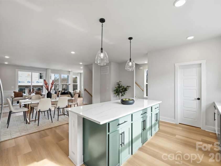 8006 Sansom Circle, Charlotte, NC 28213.  MLS# CAR4343709, YatesRealty ID 2655. 