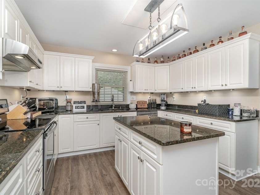 135 Oak Creek Drive, Rockwell, NC 28138.  MLS# CAR4269550, YatesRealty ID 26550. 