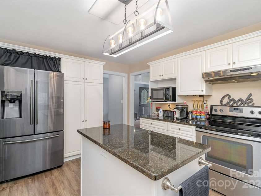135 Oak Creek Drive, Rockwell, NC 28138.  MLS# CAR4269550, YatesRealty ID 26550. 