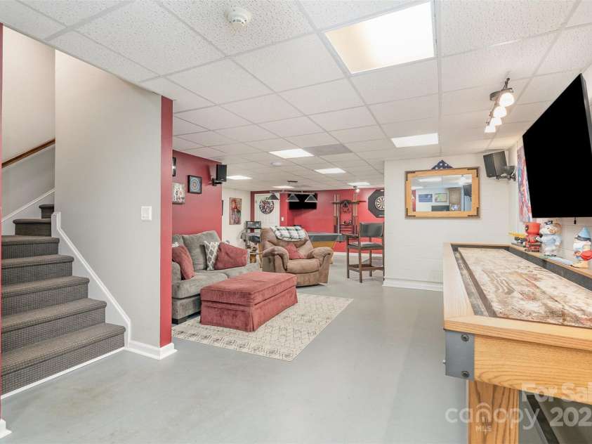 135 Oak Creek Drive, Rockwell, NC 28138.  MLS# CAR4269550, YatesRealty ID 26550. 
