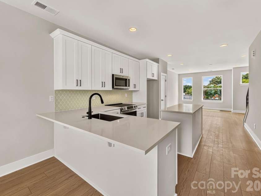 146 Red Azalea Lane, Charlotte, NC 28217.  MLS# CAR4365266, YatesRealty ID 26550. 
