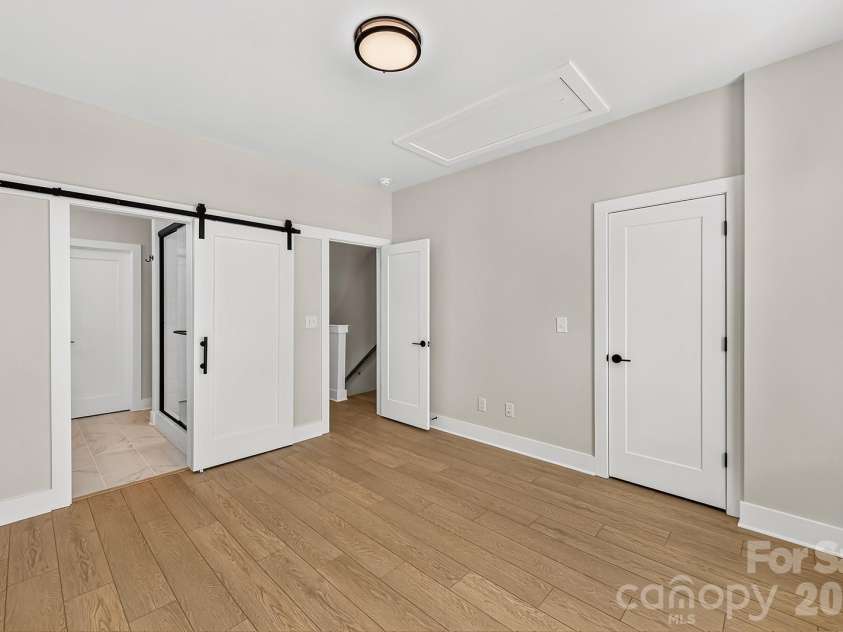 146 Red Azalea Lane, Charlotte, NC 28217.  MLS# CAR4365266, YatesRealty ID 26550. 