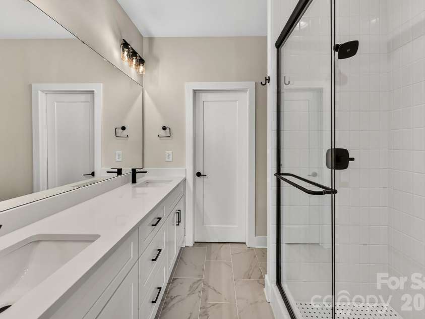 146 Red Azalea Lane, Charlotte, NC 28217.  MLS# CAR4365266, YatesRealty ID 26550. 