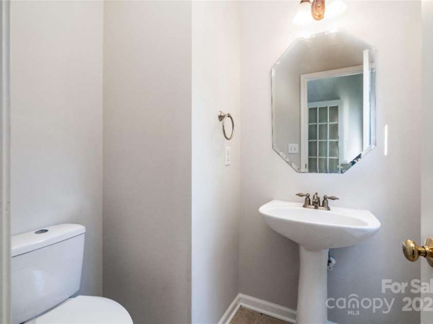 119 Tilton Drive, Mooresville, NC 28115.  MLS# CAR4274141, YatesRealty ID 26551. Half bath