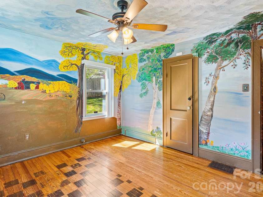 114 Walker Street, Black Mountain, NC 28711.  MLS# CAR4367539, YatesRealty ID 26552. 3rd Bedroom