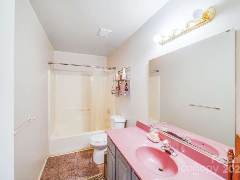 2116 Bon Villa Way, Fort Mill, SC 29708.  MLS# CAR4275082, YatesRealty ID 26552. 