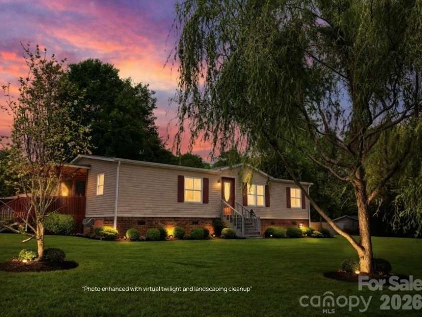 232 Summertree Drive, Troutman, NC 28166.  MLS# CAR4369245, YatesRealty ID 26553. 