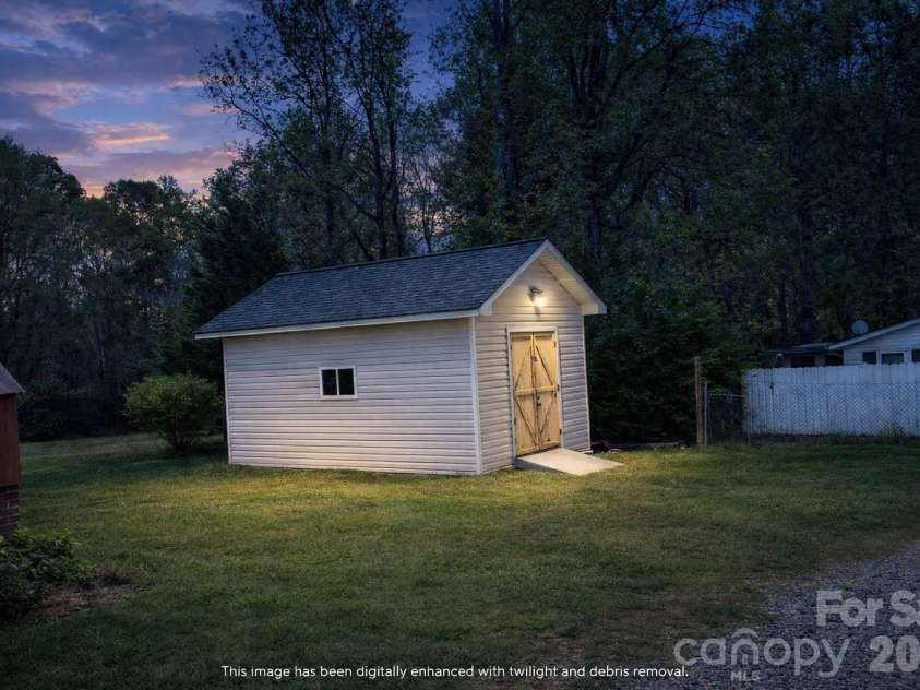 232 Summertree Drive, Troutman, NC 28166.  MLS# CAR4369245, YatesRealty ID 26553. 