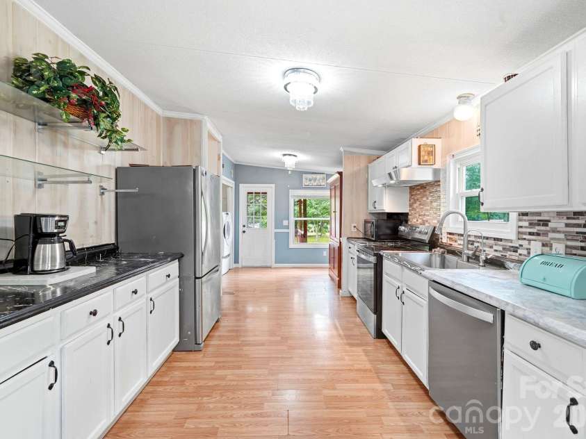232 Summertree Drive, Troutman, NC 28166.  MLS# CAR4369245, YatesRealty ID 26553. 