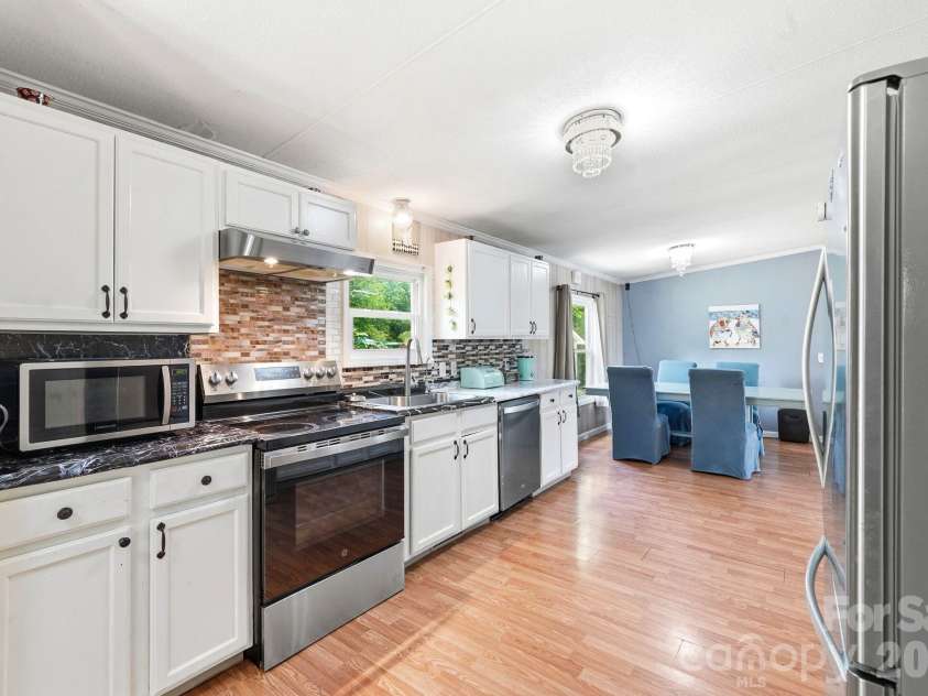 232 Summertree Drive, Troutman, NC 28166.  MLS# CAR4369245, YatesRealty ID 26553. 