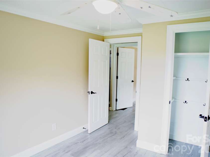 232 Summertree Drive, Troutman, NC 28166.  MLS# CAR4369245, YatesRealty ID 26553. 