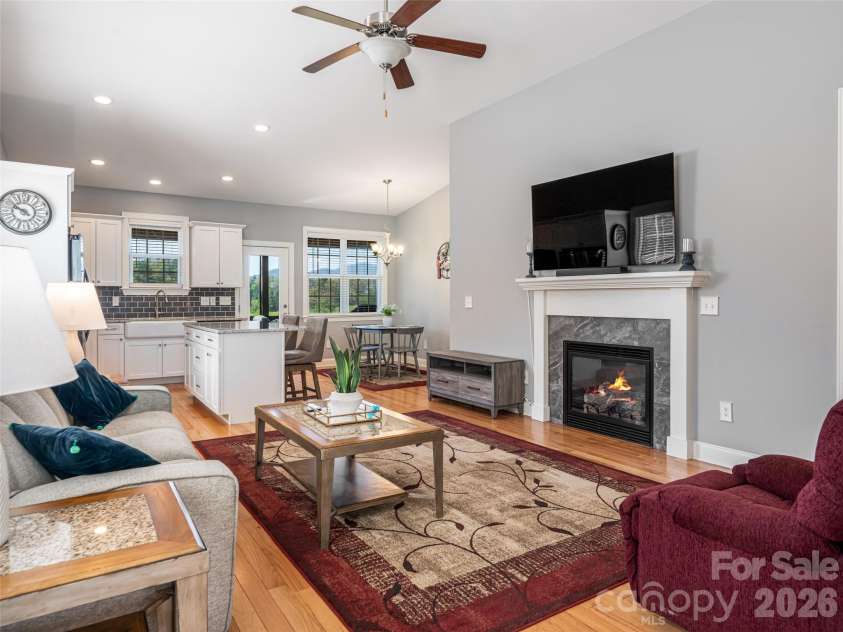 17 Dreambird Drive, Leicester, NC 28748.  MLS# CAR4370308, YatesRealty ID 26554. 