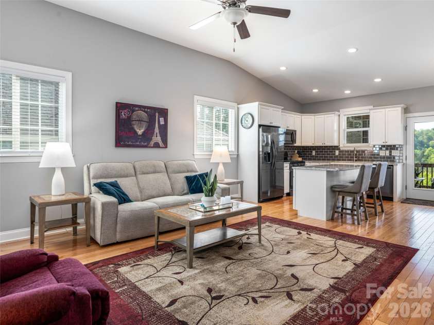 17 Dreambird Drive, Leicester, NC 28748.  MLS# CAR4370308, YatesRealty ID 26554. 