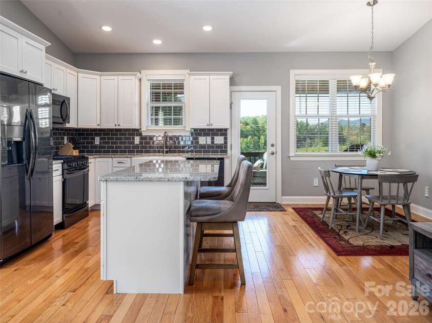 17 Dreambird Drive, Leicester, NC 28748.  MLS# CAR4370308, YatesRealty ID 26554. 