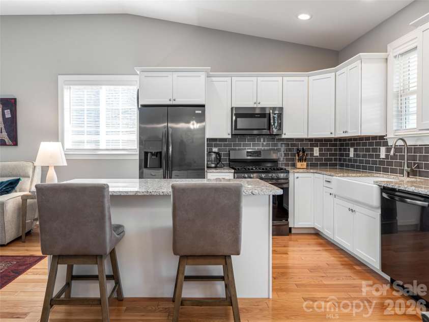 17 Dreambird Drive, Leicester, NC 28748.  MLS# CAR4370308, YatesRealty ID 26554. 