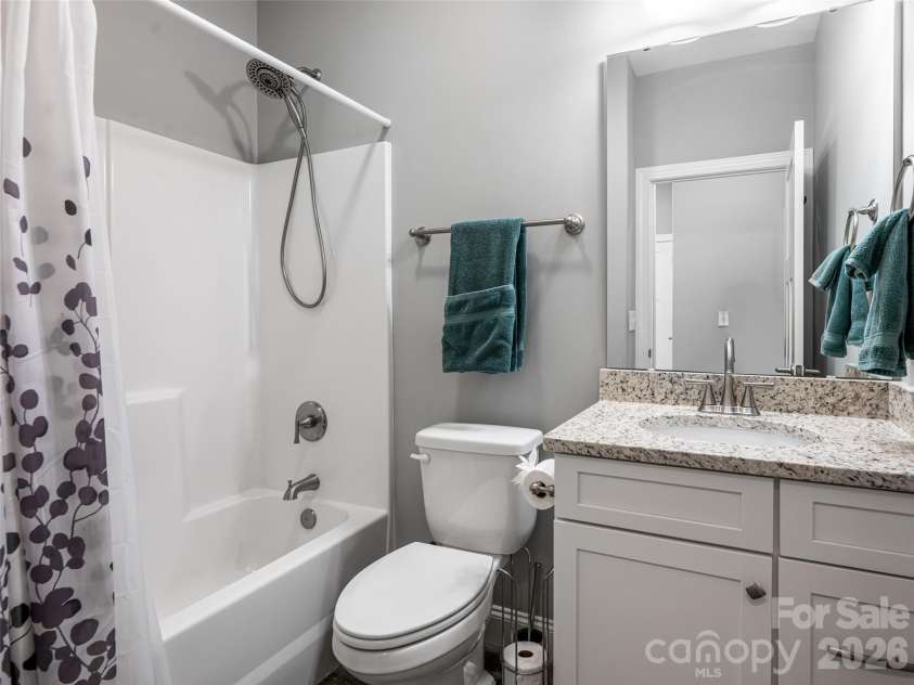 17 Dreambird Drive, Leicester, NC 28748.  MLS# CAR4370308, YatesRealty ID 26554. 