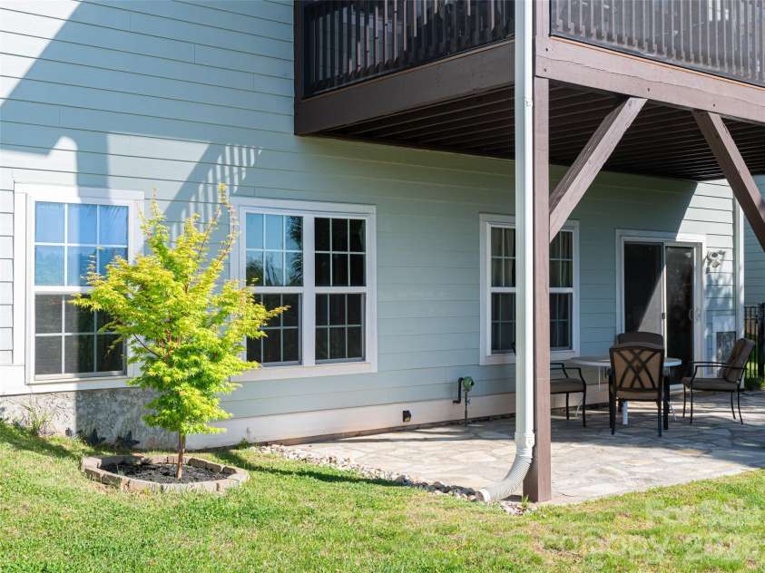 17 Dreambird Drive, Leicester, NC 28748.  MLS# CAR4370308, YatesRealty ID 26554. 