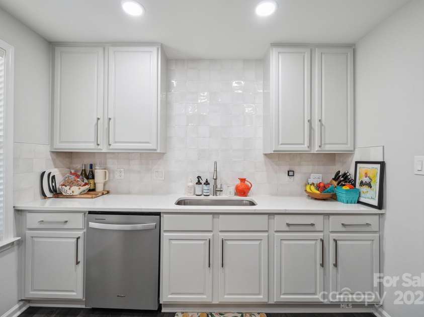 8412 Townley Road, Huntersville, NC 28078.  MLS# CAR4281969, YatesRealty ID 26554. Kitchen