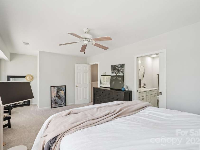 8412 Townley Road, Huntersville, NC 28078.  MLS# CAR4281969, YatesRealty ID 26554. Primary Suite