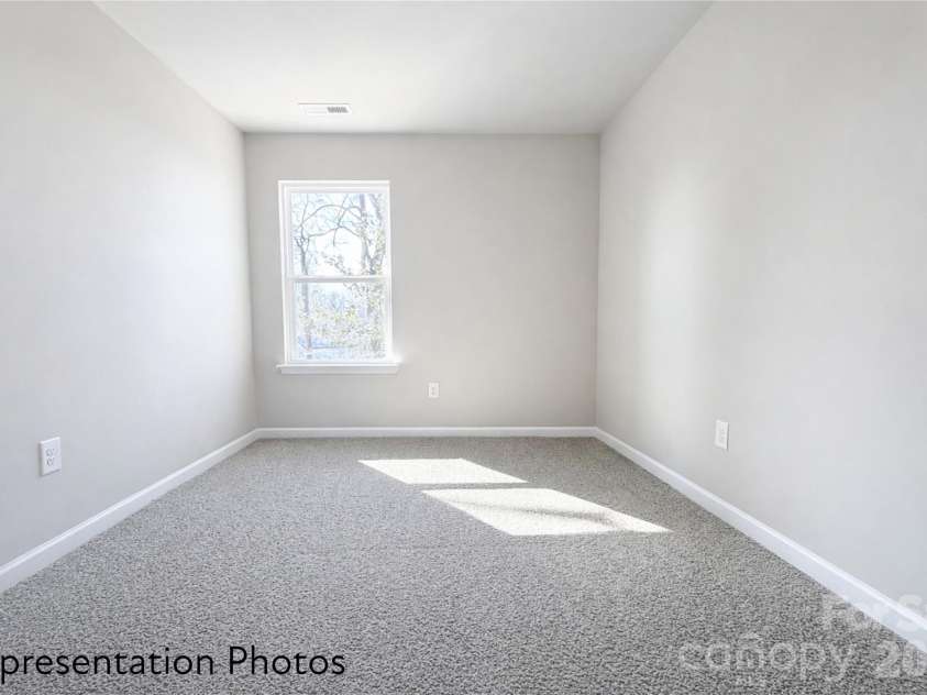 4743 Muskogee Drive, Charlotte, NC 28227.  MLS# CAR4373174, YatesRealty ID 26556. 