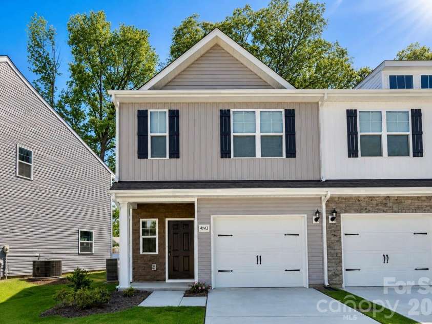 4743 Muskogee Drive, Charlotte, NC 28227.  MLS# CAR4373174, YatesRealty ID 26556. 