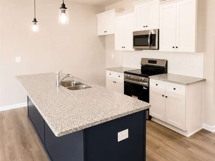 4743 Muskogee Drive, Charlotte, NC 28227.  MLS# CAR4373174, YatesRealty ID 26556. 