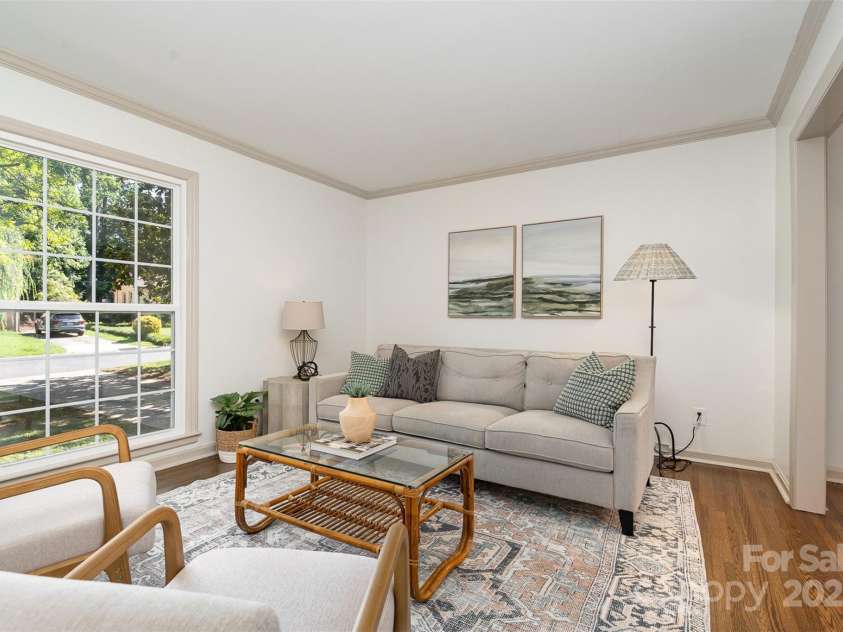 3406 Erinbrook Lane, Charlotte, NC 28215.  MLS# CAR4276847, YatesRealty ID 26557. 