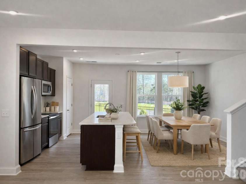 7621 Ethora Way, Charlotte, NC 28216.  MLS# CAR4373626, YatesRealty ID 26557. Kitchen & Dining Area