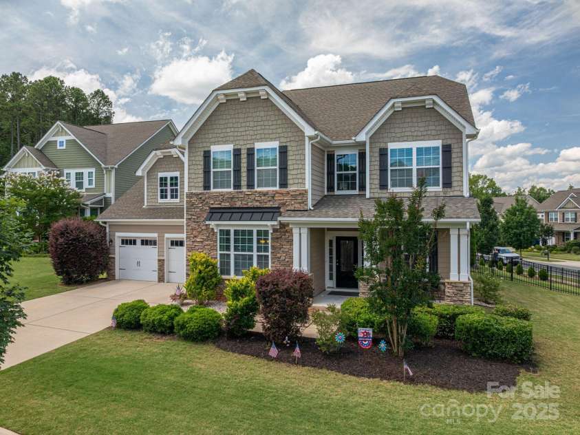 104 Wingstem Court, Mooresville, NC 28117.  MLS# CAR4269574, YatesRealty ID 26559. Front Yard