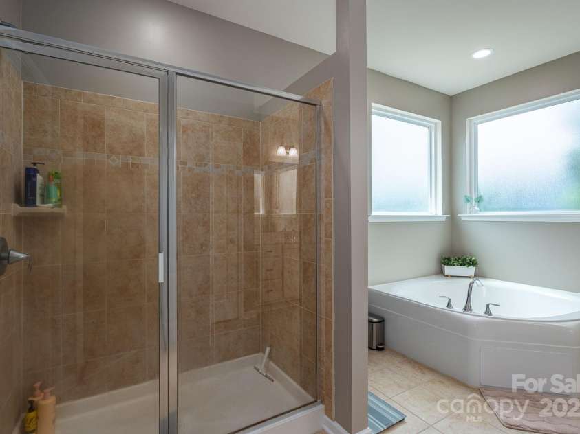 104 Wingstem Court, Mooresville, NC 28117.  MLS# CAR4269574, YatesRealty ID 26559. Primary Bathroom