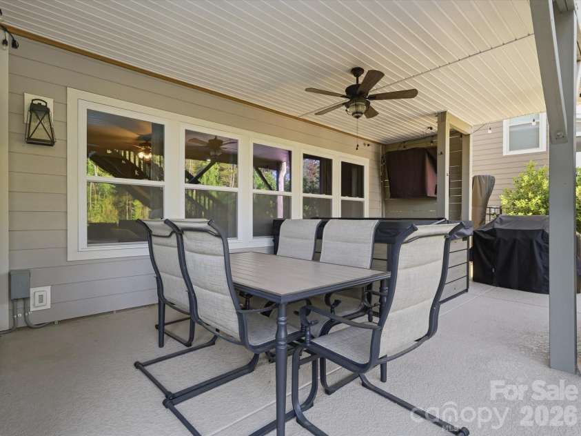 2526 Paddlers Cove Drive, Clover, SC 29710.  MLS# CAR4375452, YatesRealty ID 26559. 