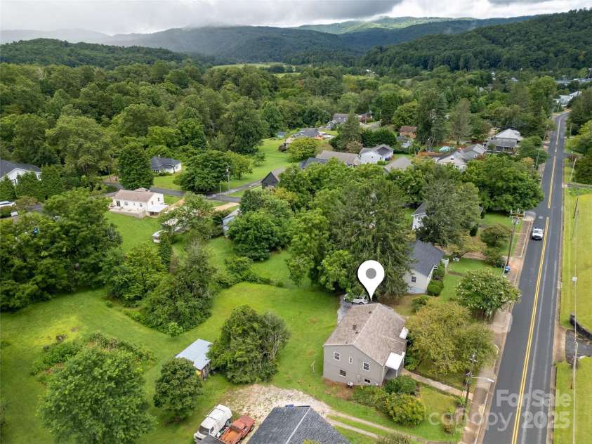 255 North Country Club Road, Brevard, NC 28712.  MLS# CAR4290219, YatesRealty ID 2656. 