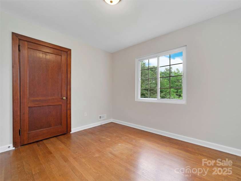 255 North Country Club Road, Brevard, NC 28712.  MLS# CAR4290219, YatesRealty ID 2656. 